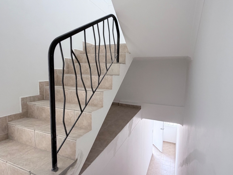 3 Bedroom Property for Sale in Bloubergstrand Western Cape